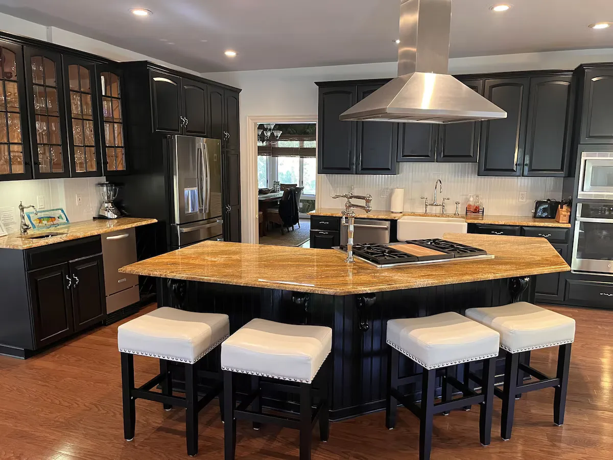 Kitchen island, seats four